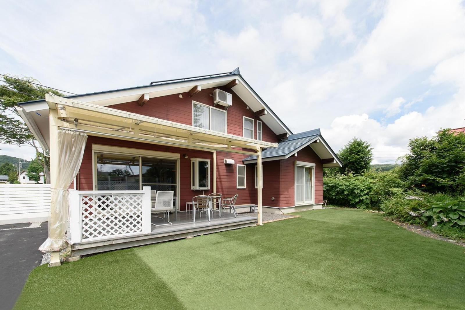 Holiday House Green Garden Ґудзьо Екстер'єр фото