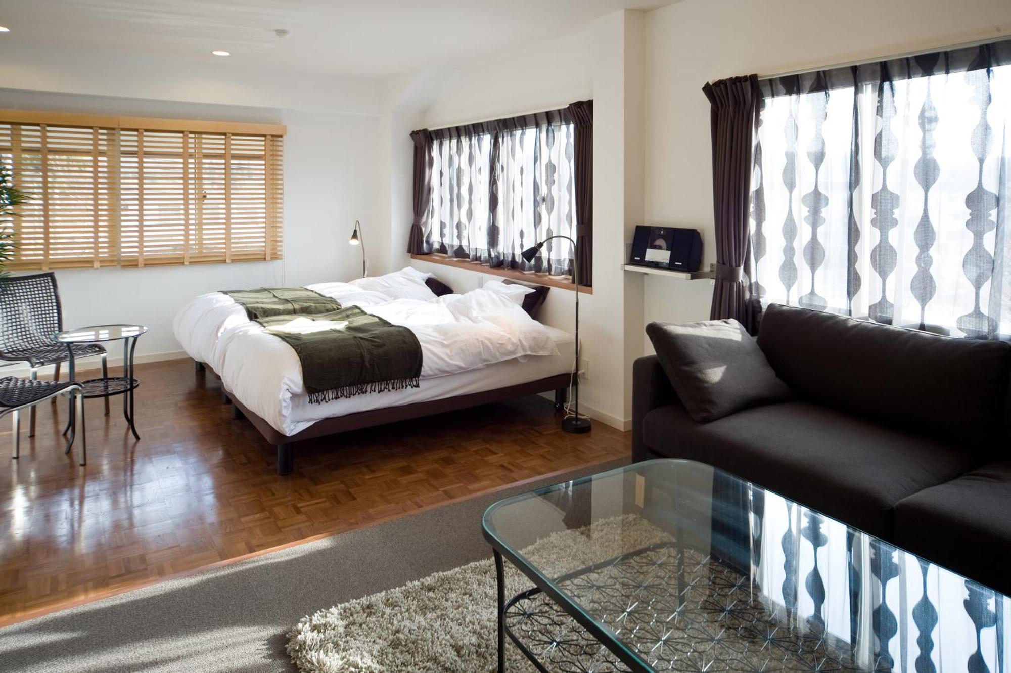 Holiday House Green Garden Ґудзьо Номер фото